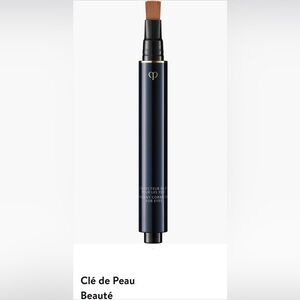 Clé de Peau radiant corrector in Toffee